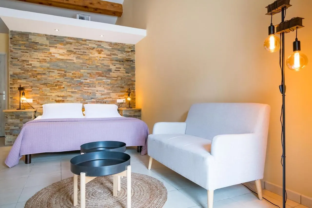 Bed and Breakfast Sur les Hauteurs du Luberon-Chez Lisett à Caseneuve