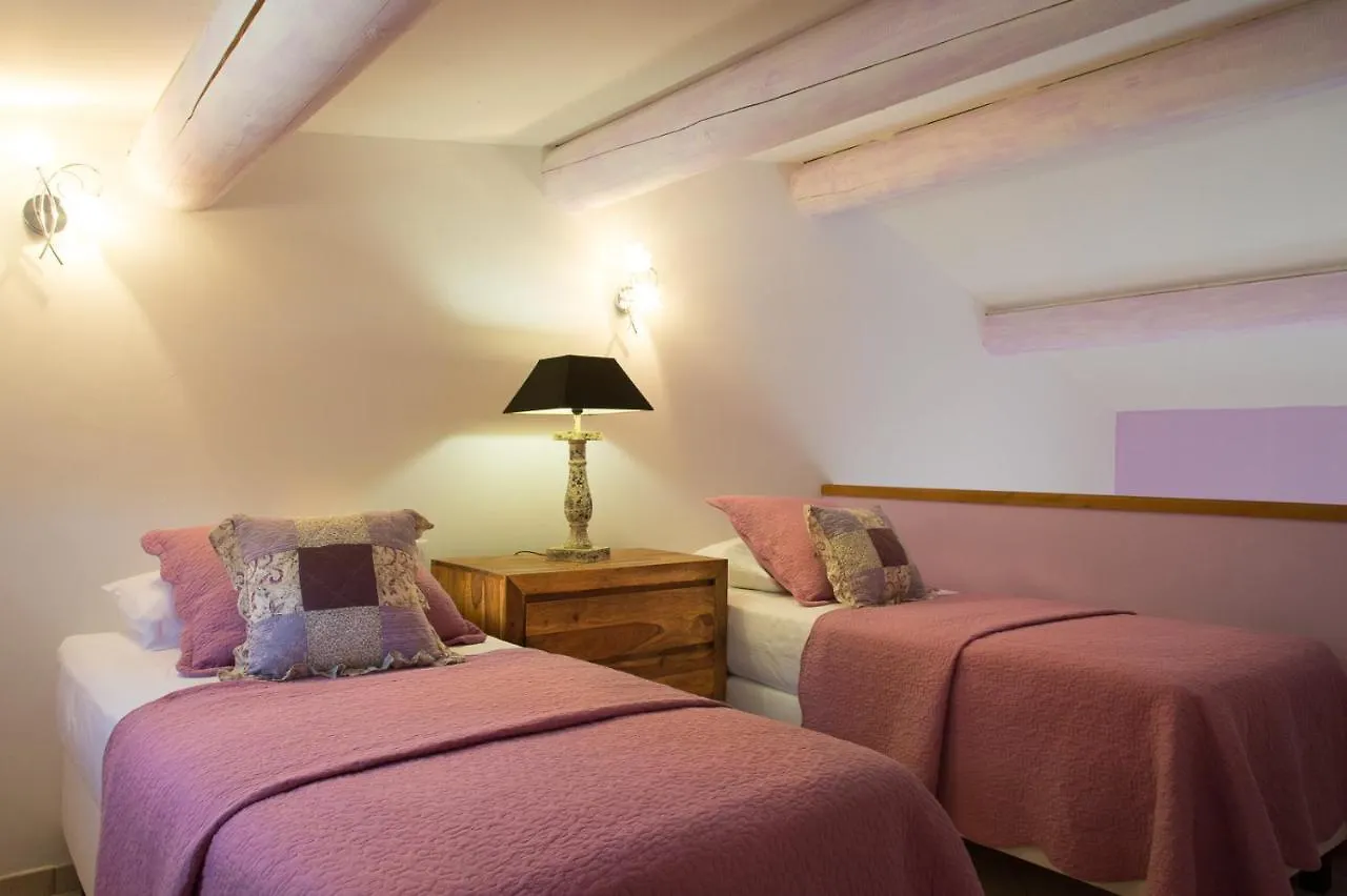 Bed and Breakfast Sur les Hauteurs du Luberon-Chez Lisett à Caseneuve